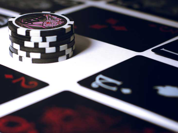 How to become a better player in Online Gambling